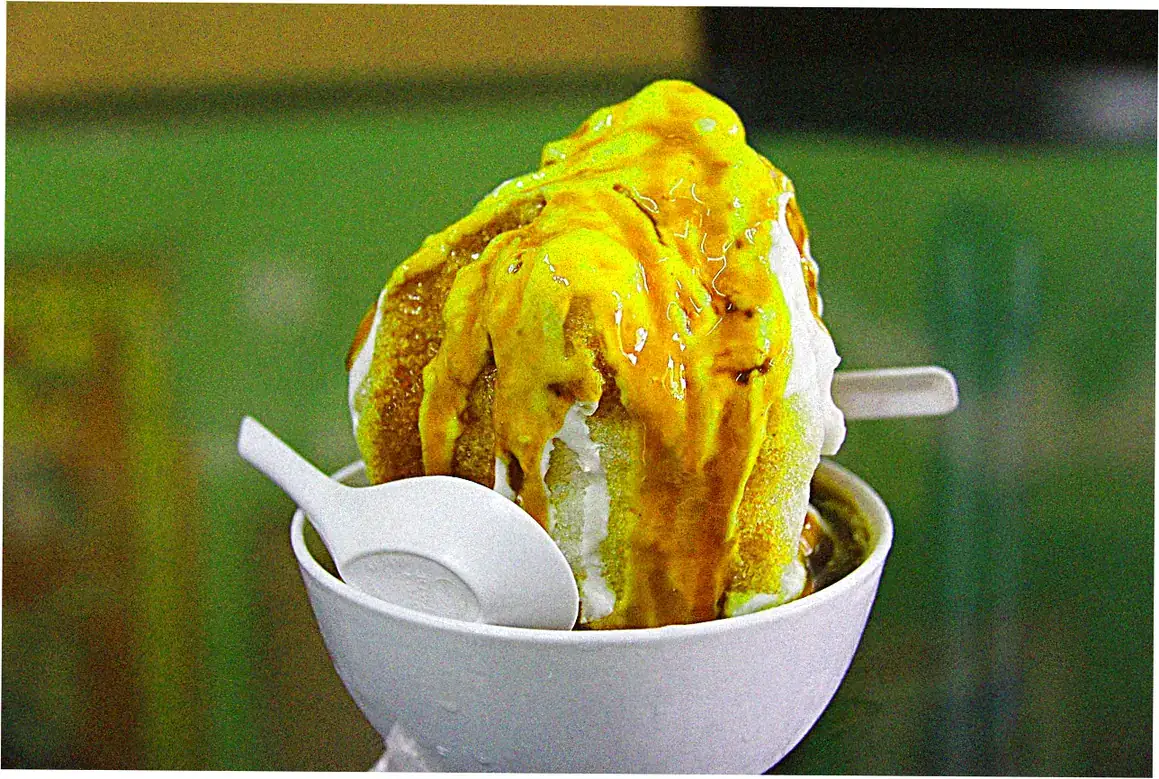 Seasonal events at Gulou Dongdajie