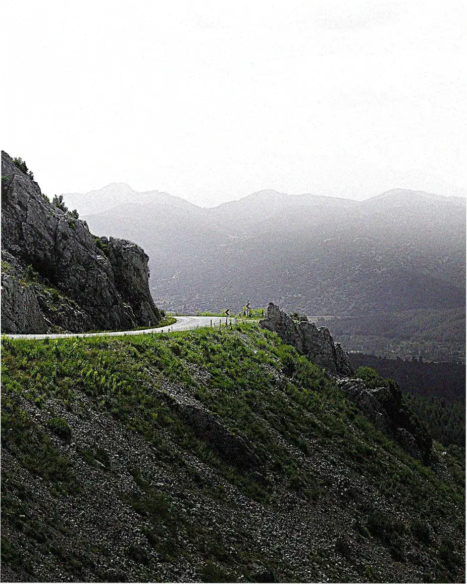 9. Accommodation Options Near Lashihai