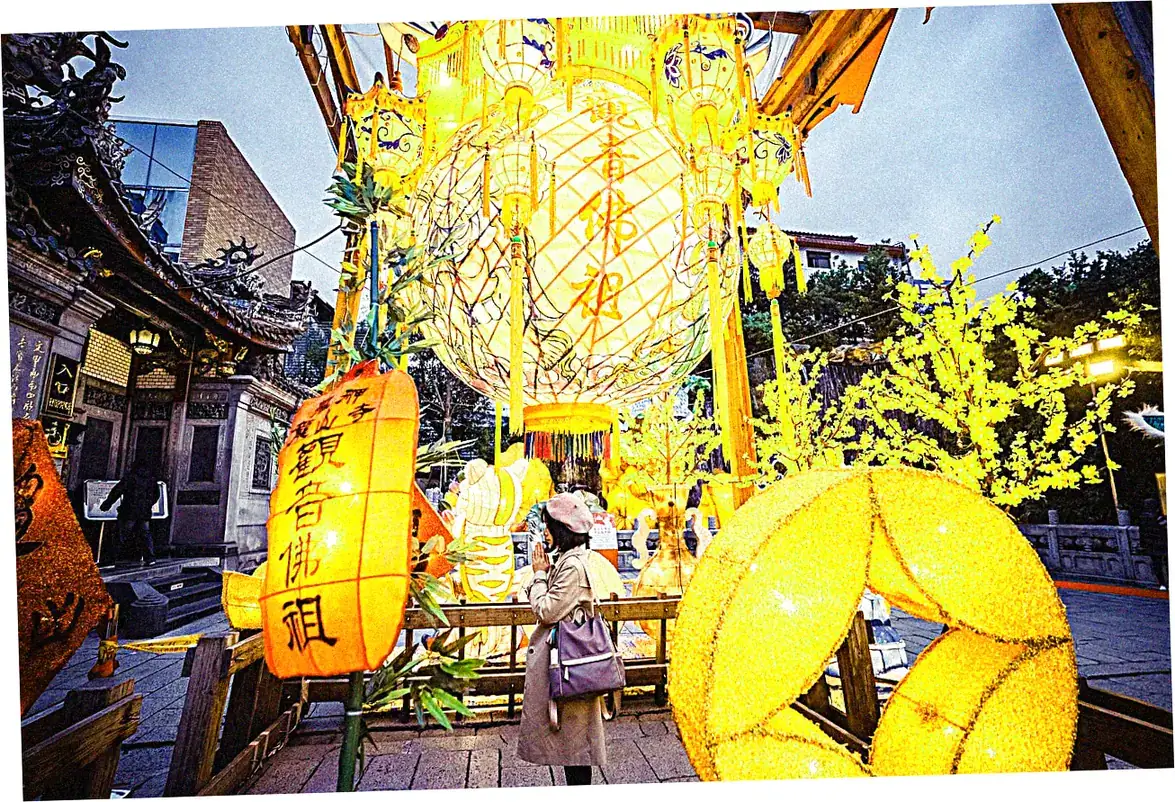 DIY Moon Festival Lantern Ideas and Kits