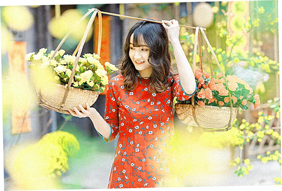 Activities and Experiences at Spring Bloom Festivals