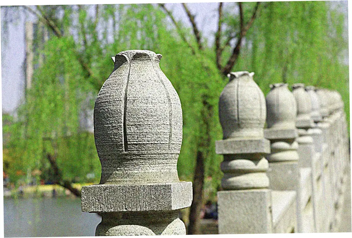 Qingming's Connection to Nature and Parks