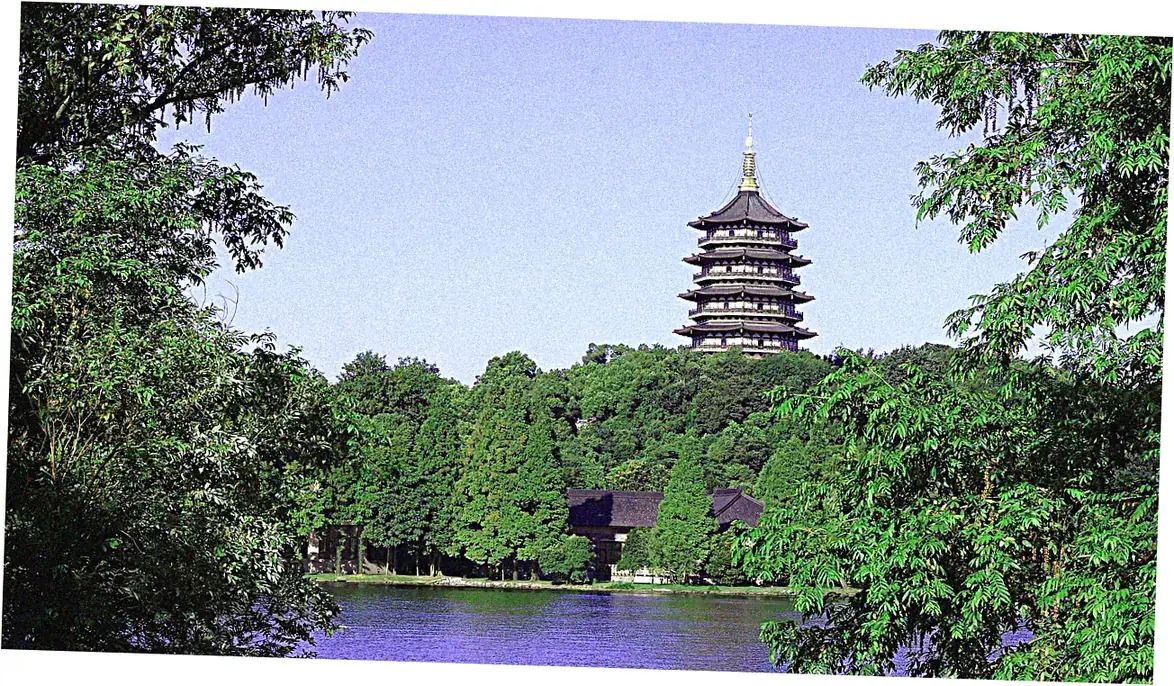 Hangzhou's Food and Tea Culture