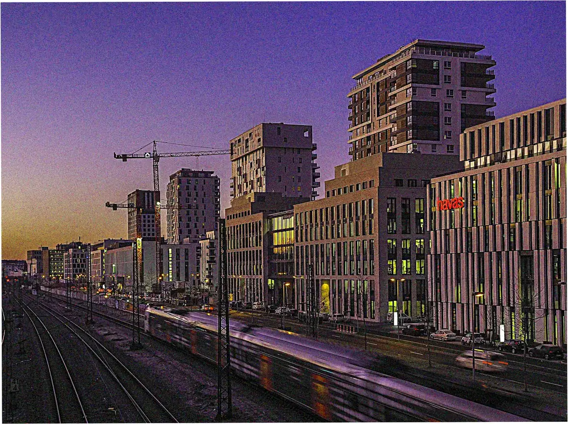 Booking Channels: Online Platforms vs Station Counters
