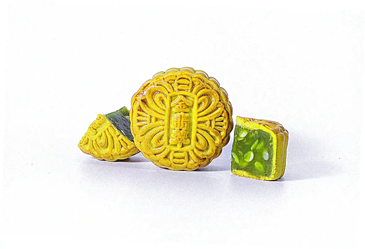 Artistic Depictions and Traditional Crafts