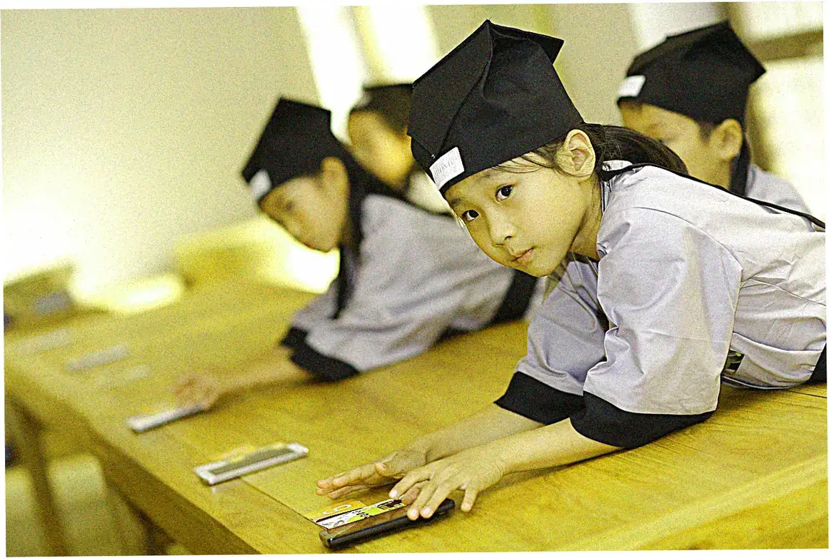 Let's talk about what Chinese people believe in today.