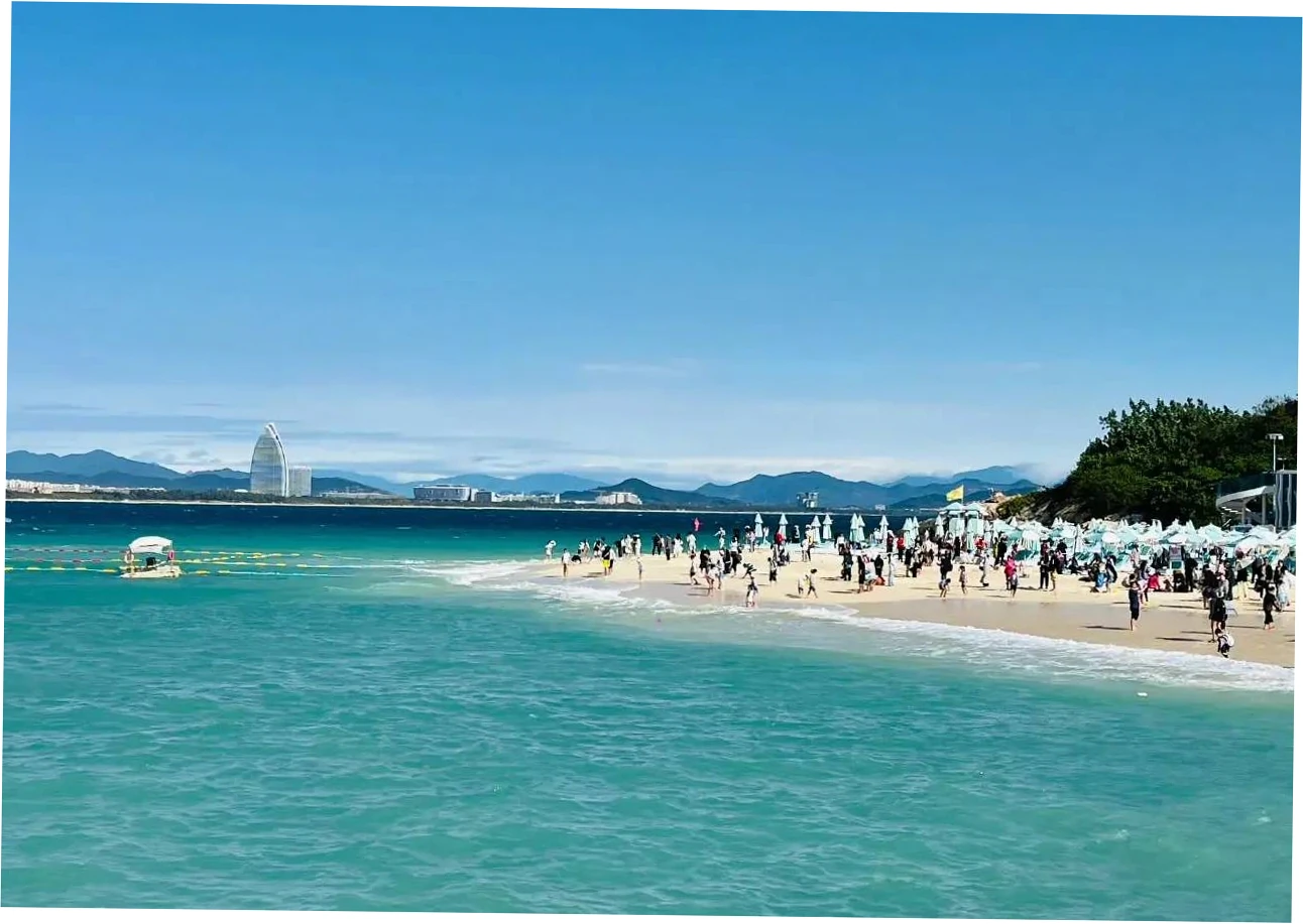 Best bars and spots at Dadonghai Beach?